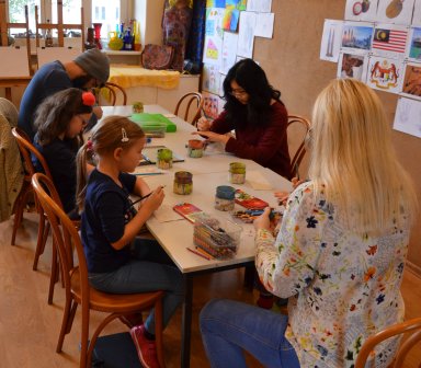 Warsztaty plastyczne z wolontariuszami AIESEC