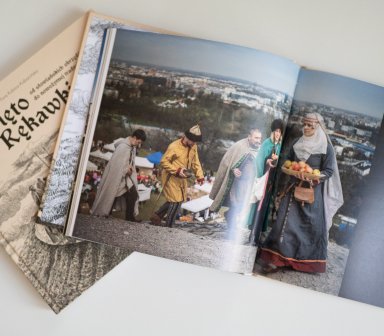 Zdjęcia książki "Święto Rękawki"