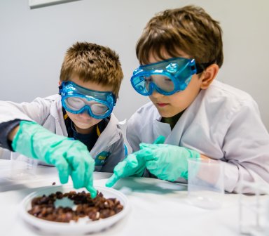 Warsztaty chemiczne - Klub Młodego Naukowca